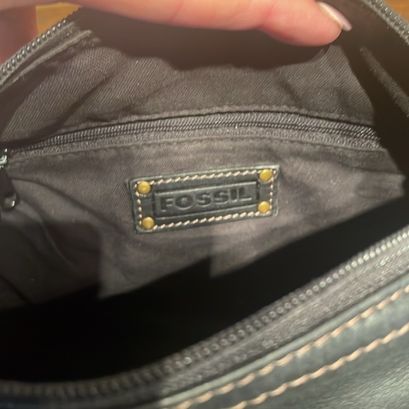 Fossil Black Smooth Leather Shoulder Bag EUC - Picture 10 of 14